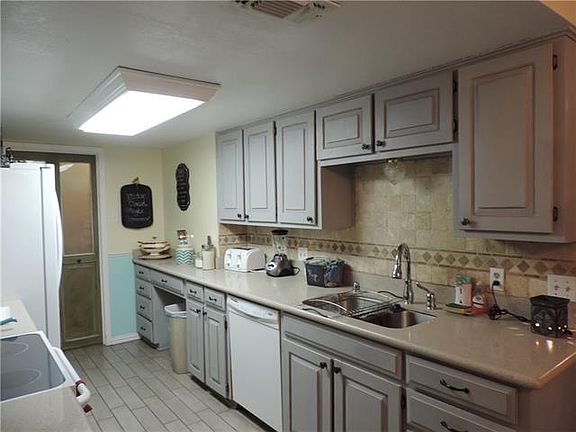 5th image of 6949 Loma Vista Dr