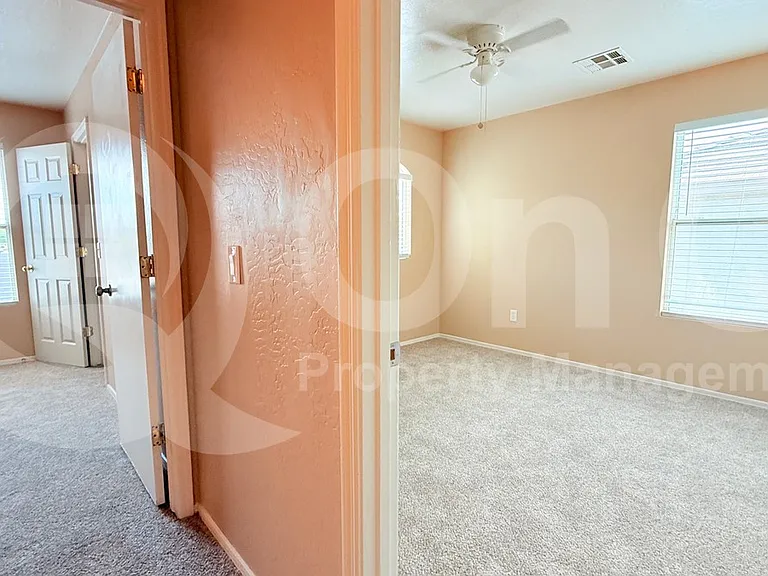 6022 N Florence Ave — Photo 15