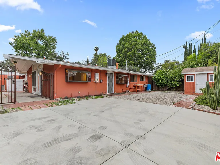 6742 Sunny Brae Ave — Photo 47