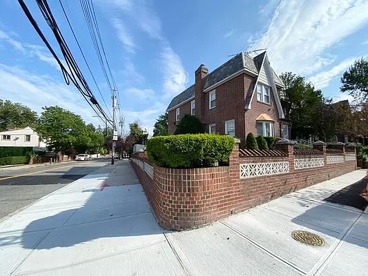 1st image of 8110 Penelope Ave