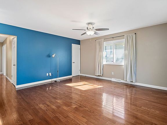 5th image of 188 E Jeffrey Pl