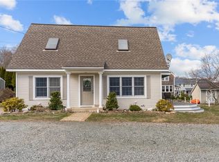 76 What Cheer Rd, Narragansett, RI 02882