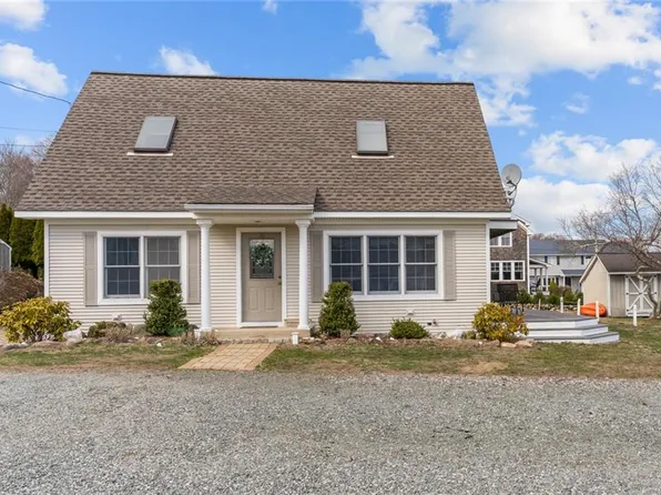 76 What Cheer Rd, Narragansett, RI 02882