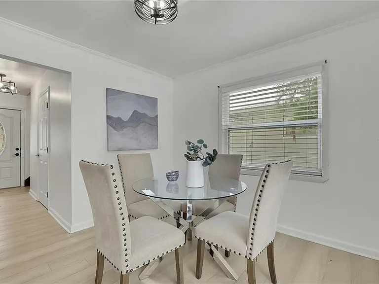 8424 Stillbrook Ave — Photo 6