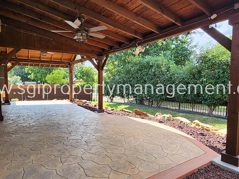 12032 Henderson Dr — Photo 35