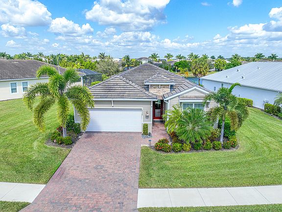 2nd image of 14584 Topsail Dr