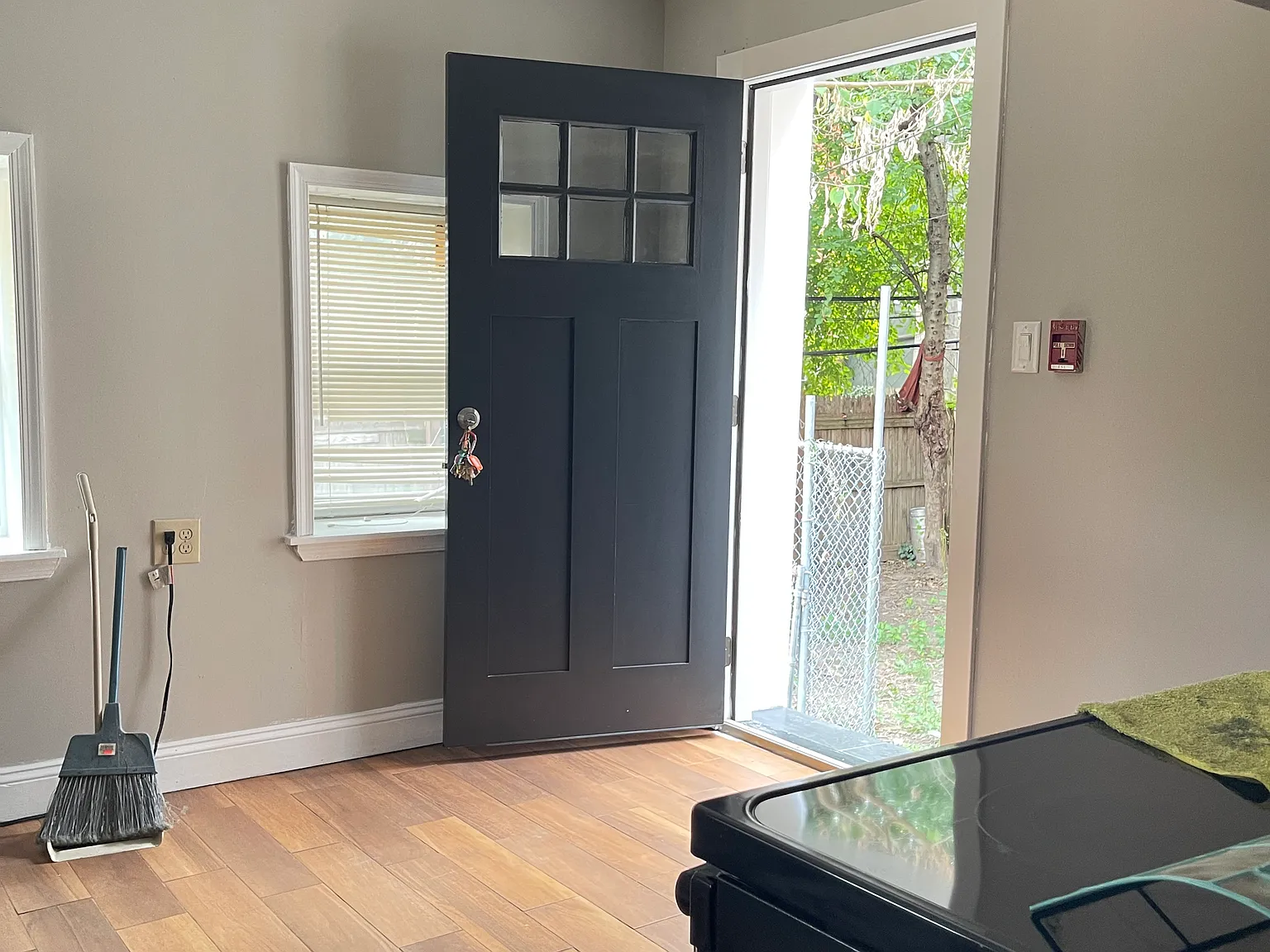 1 bed, 600 sqft, $1,000 — Photo 2