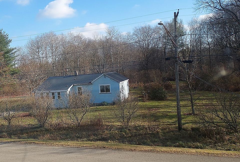 2nd image of 456 Barker Rd