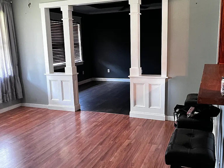 Bonus Living room or Dining Room leading into main Living Room