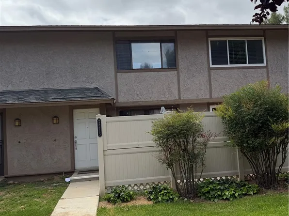 28615 Conejo View Dr, Agoura Hills, CA 91301