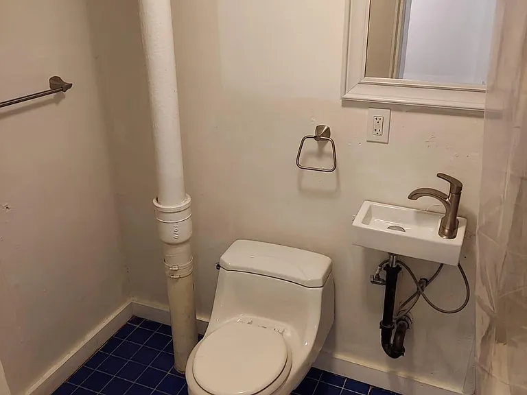 850 NW Polk Ave — Photo 15