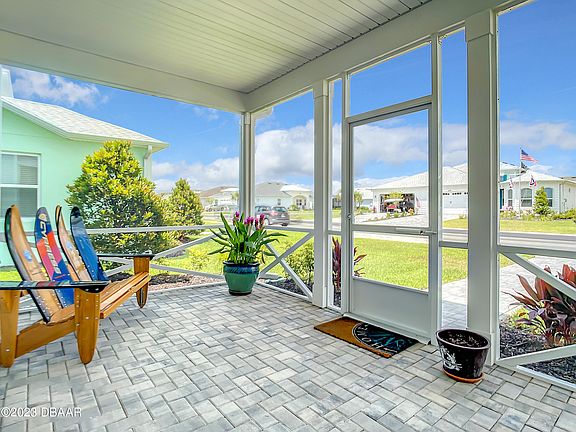 3rd image of 373 High Tide Ln