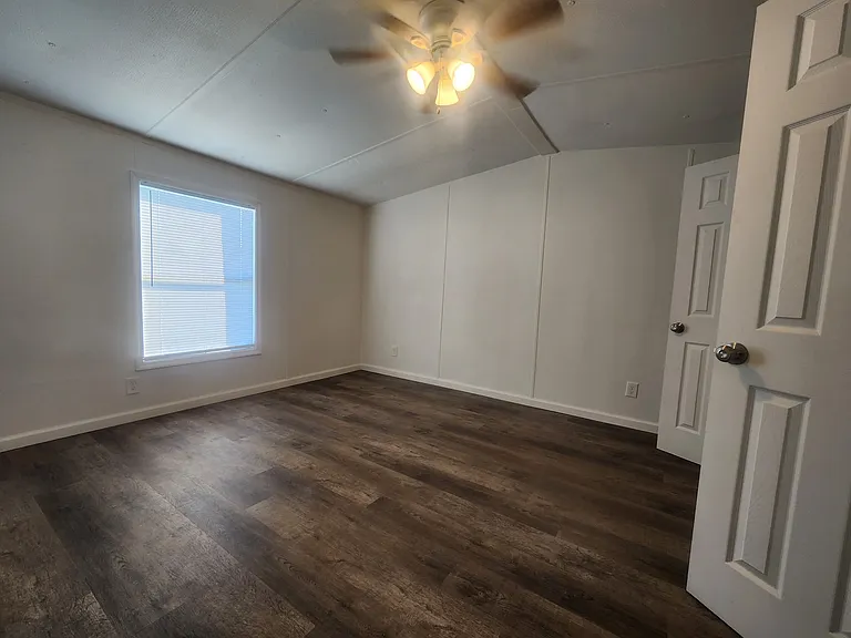 1559 Perry St SE — Photo 22