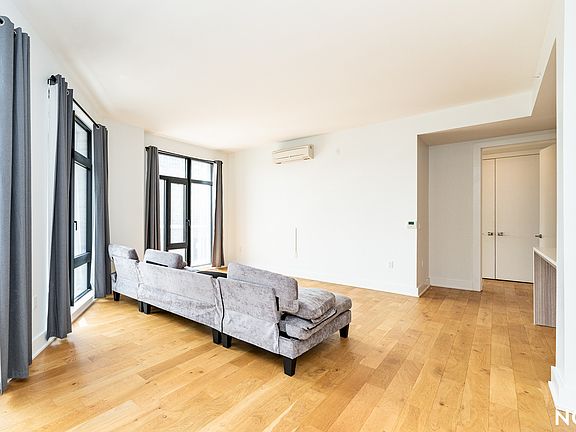 2nd image of 2-24 26th Ave #432