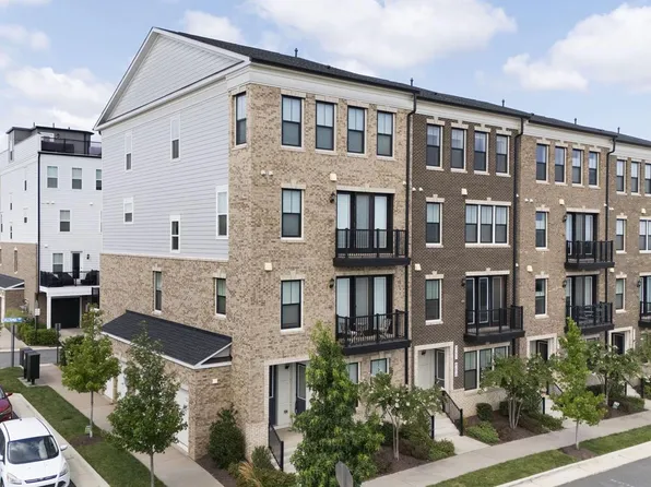 42623 Nubbins Ter, Ashburn, VA 20147