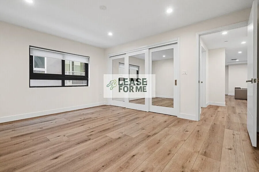 848 S Mariposa Ave - Luxury Koreatown Apartments with Rooftop BBQ & City Views — Photo 2