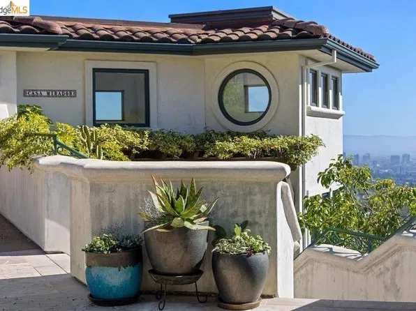 85 Gravatt Dr, Berkeley, CA 94705