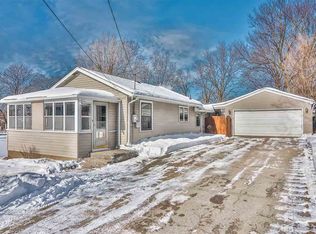 1638 Johnson Ave, Rockford, IL 61109