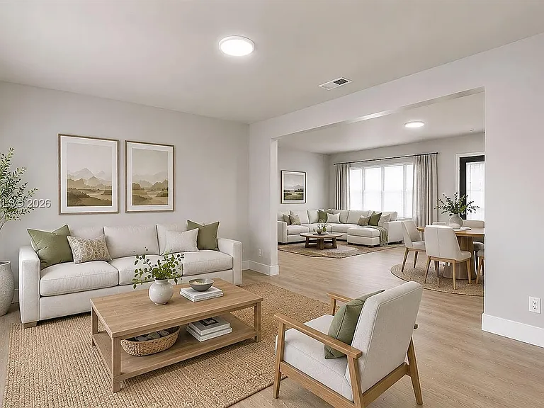 101 W 11th St #8 — Photo 12