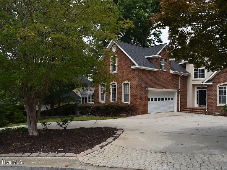269 Foxfire Ct — Photo 34