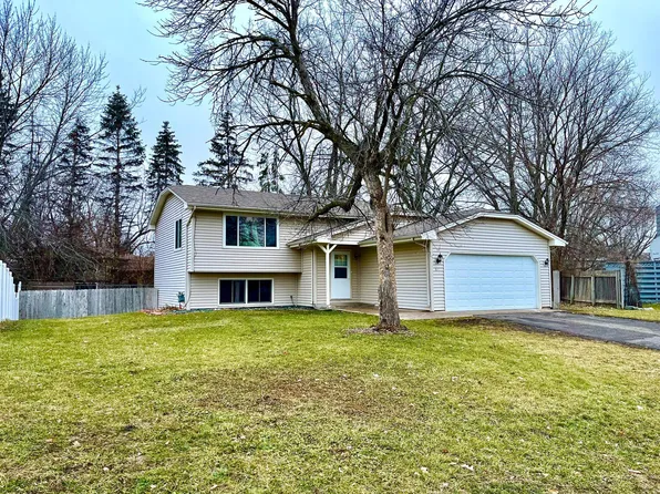 8217 Thomas Ave N, Brooklyn Park, MN 55444