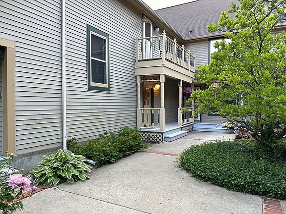 5th image of 1237 Thomas Dr Unit 1237