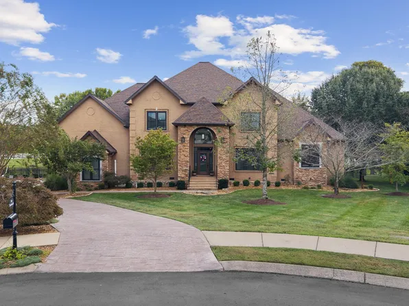 824 Stone Brook Dr, Lebanon, TN 37087