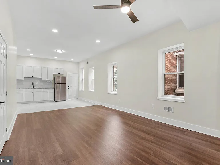 5431 Stewart St — Photo 10