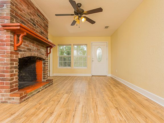 5th image of 530 Thomas St