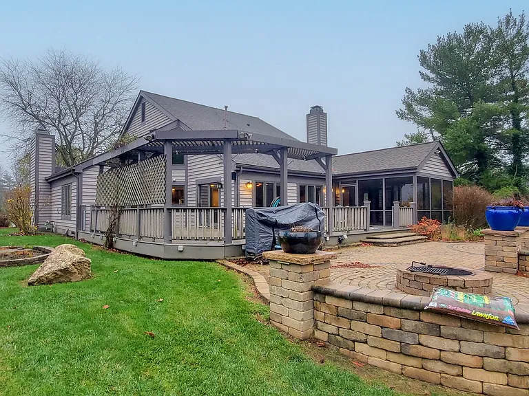 5790 Rushwood Dr — Photo 55