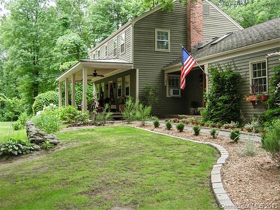 Landscaped walkway to your ...