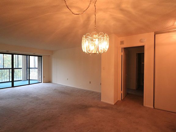 5th image of 15107 Interlachen Dr Unit 2-521