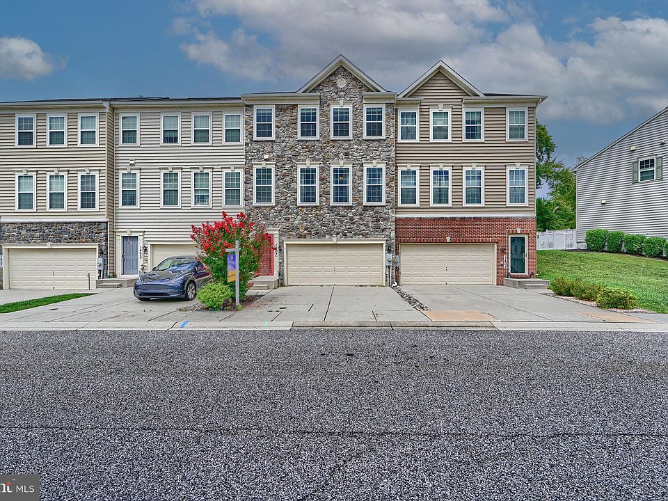 1st image of 1403 Livingston Sq