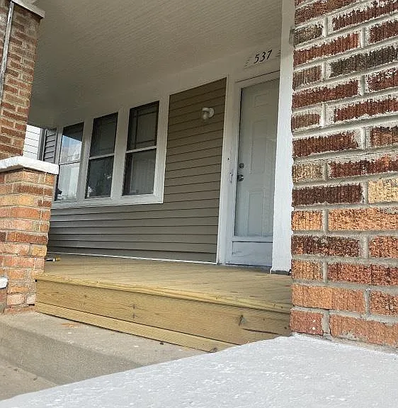 1008 Pinewood Ave #LOWER — Photo 3
