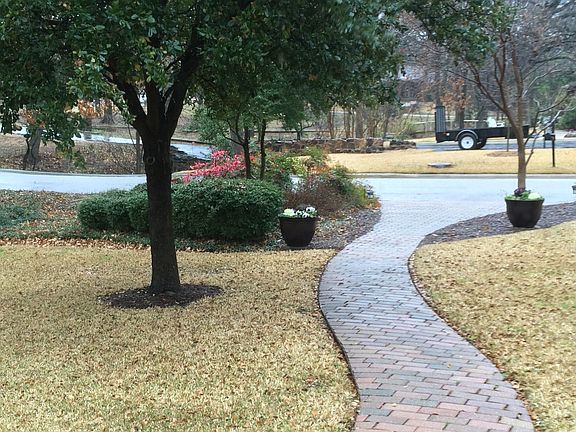 3rd image of 100 Cross Creek Dr