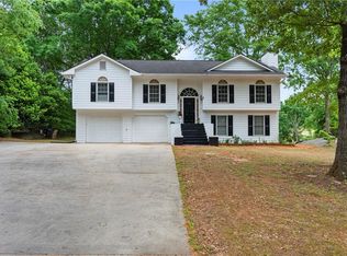 143 Stoneview Dr, Hoschton, GA 30548