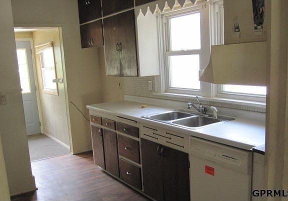 5th image of 414 Vine St