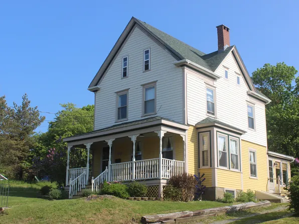 11 Hawkes Avenue, Eastport, ME 04631