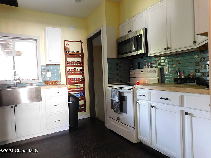 5th image of 14 Marion Avenue