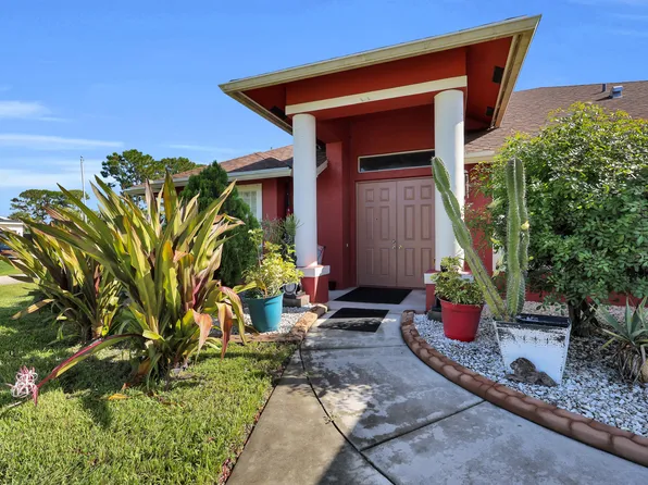 362 SW PAW Court, Port St Lucie, FL 34953