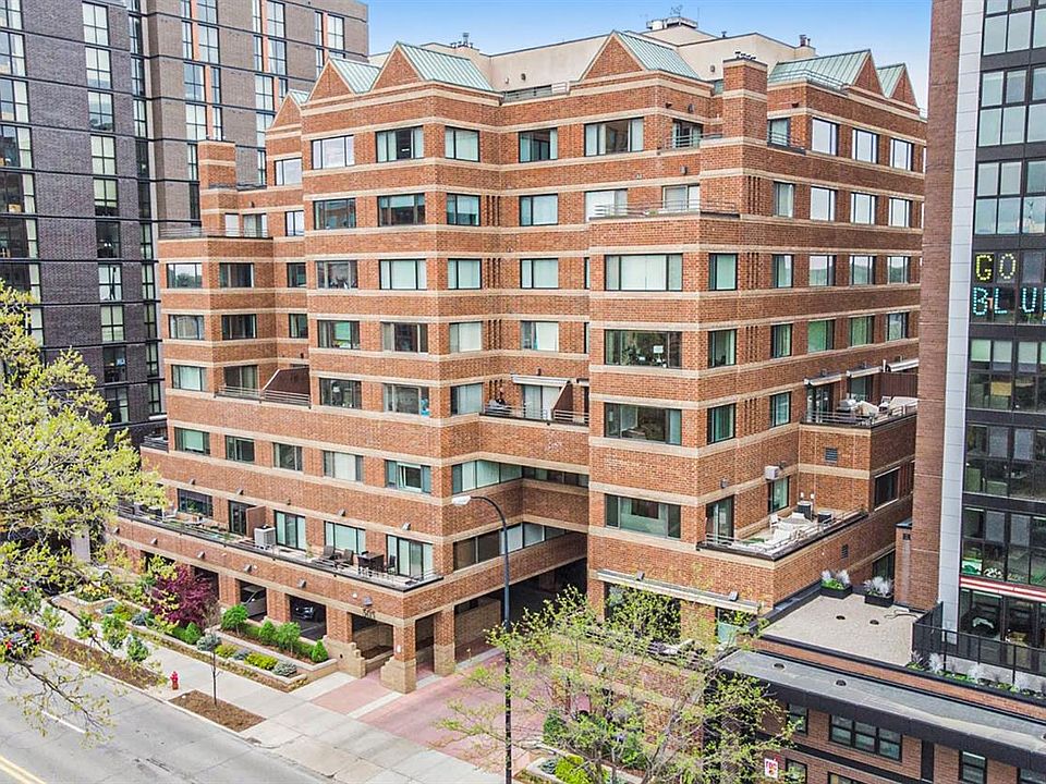 1st image of 505 E Huron St APT 409
