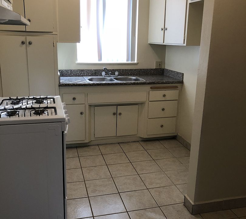 1st image of 12615 Oxford Ave APT E