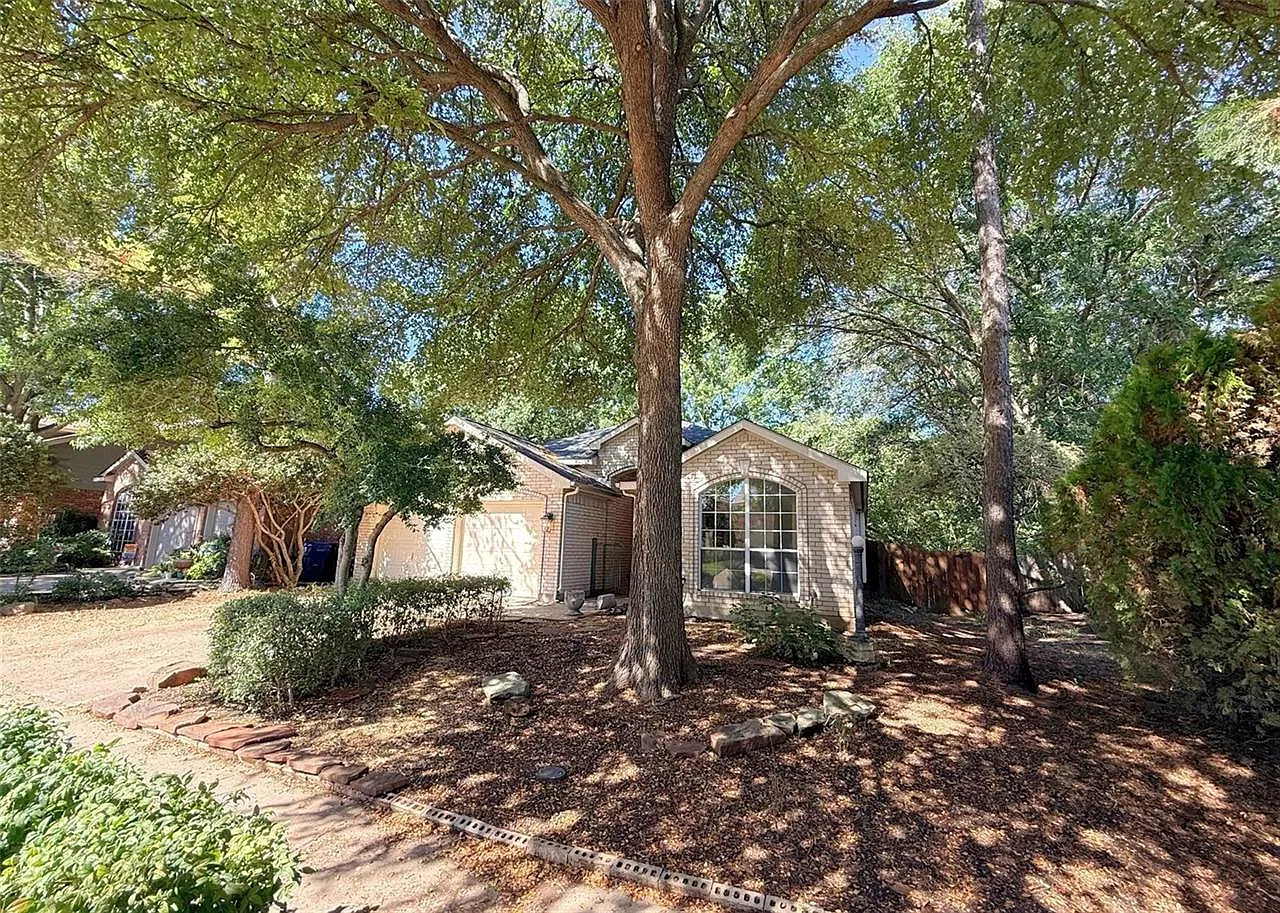 3 bed, 1746 sqft, $2,200 — Photo 2