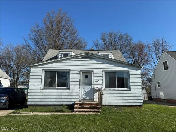 29061 Edgewood Dr, Eastlake, OH 44095