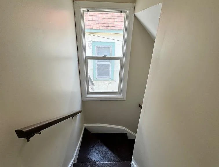176 March St #B — Photo 3