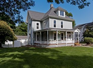 1394 10th St, Marion, IA 52302