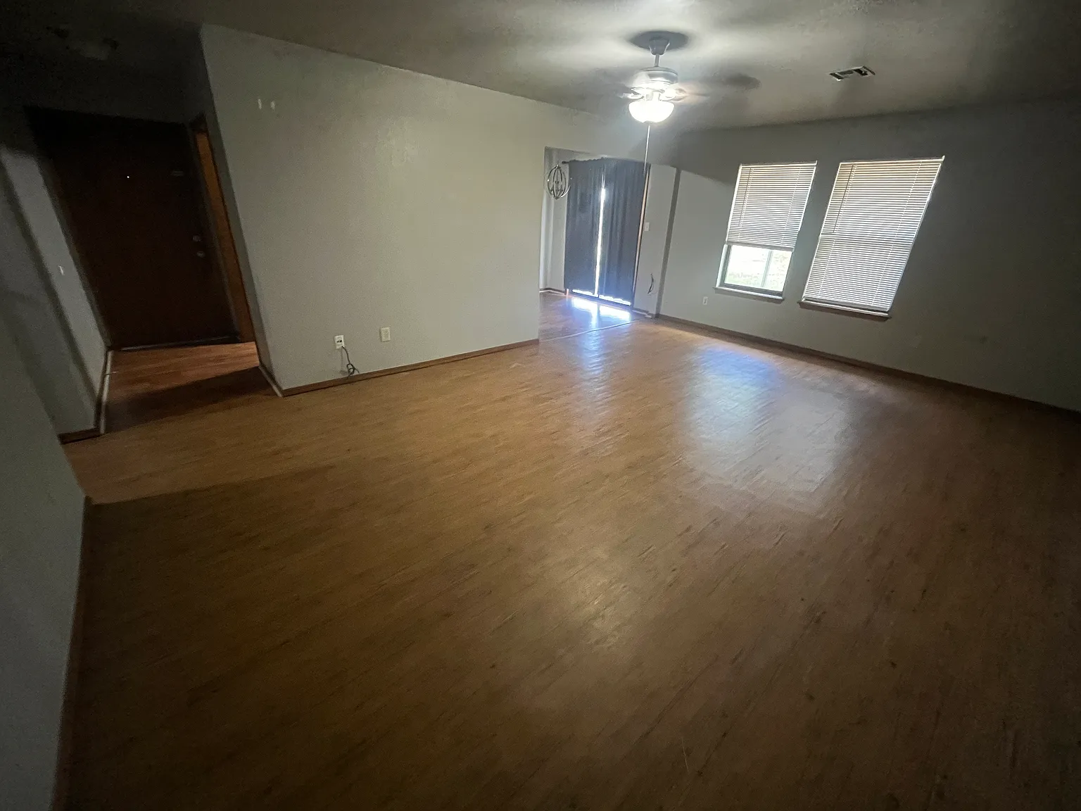 2 bed, 1.5 bath, 1160 sqft, $1,300 — Photo 2