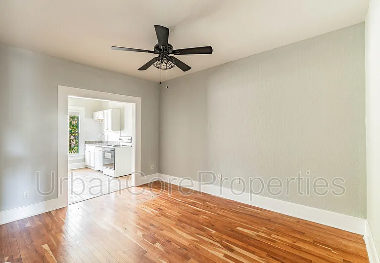 315 7th Ave N #10 — Photo 18