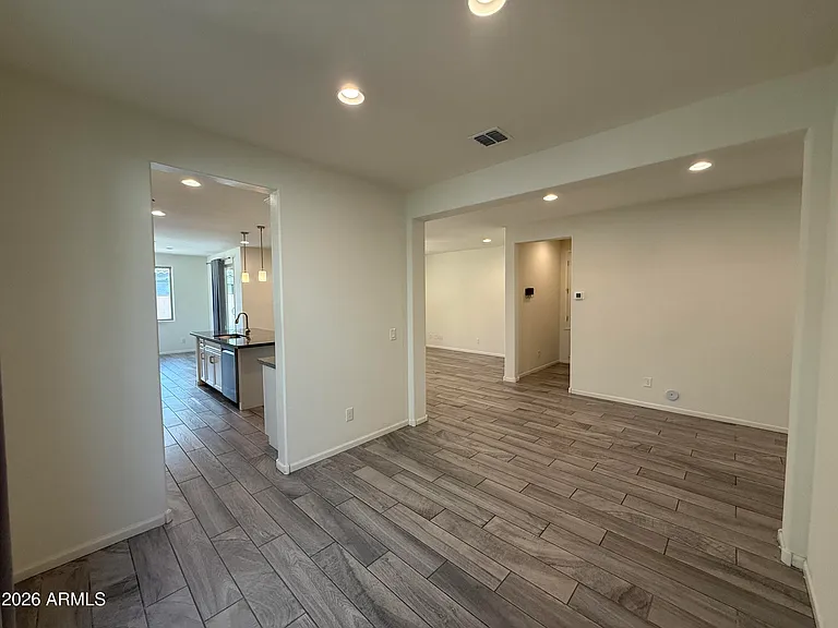 263 E Lantana Dr — Photo 10