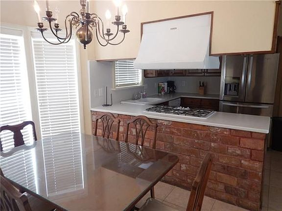 5th image of 137 Meadowbrook Dr